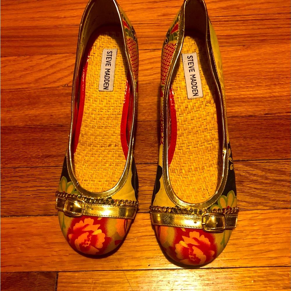 VINTAGE NEW STEVE MADDEN CLOTH UPPER LEATHER SOLE  LOW STACK HEEL SIXE 7.5 SHOES
